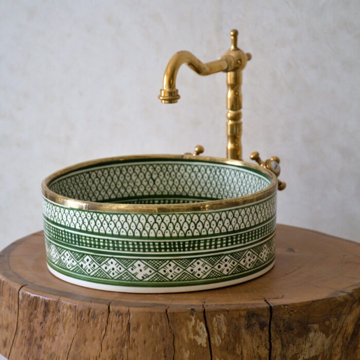 Grünes Keramik-Waschbecken mit Messingrand – Stilvoll & nachhaltig – Bild 2