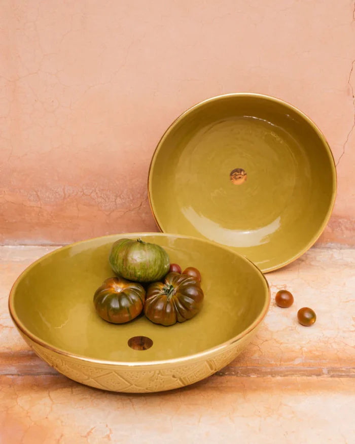 Set von 4: Elegantes Handgefertigtes Keramikschalen-Set mit Goldnoten – Speisen & Snacks